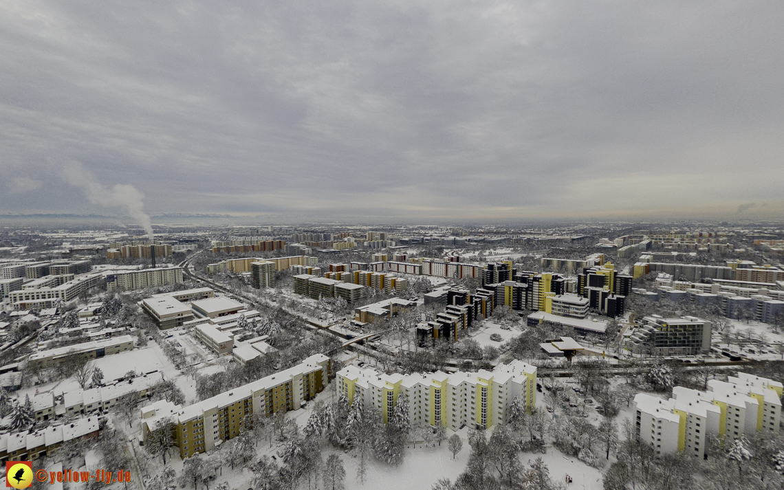 04.12.2021 - Karl-Marx-Ring und Marx-Zentrum in Neuperlach